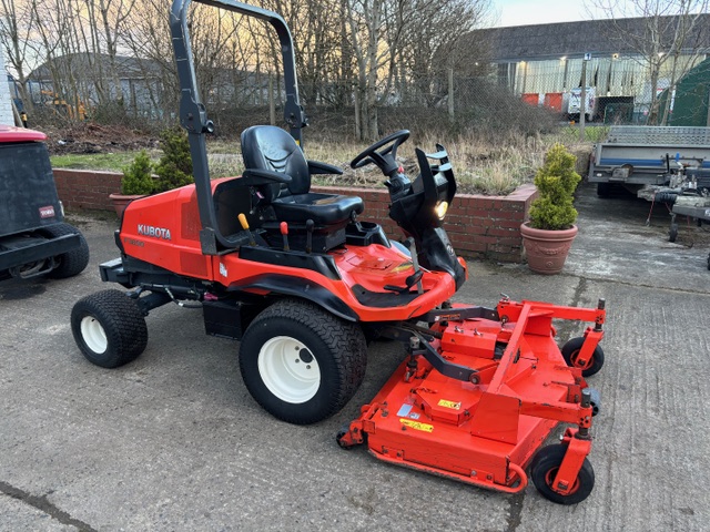 KUBOTA GR2100, compact tractors and ride mowers for sale across England, Scotland & Wales.